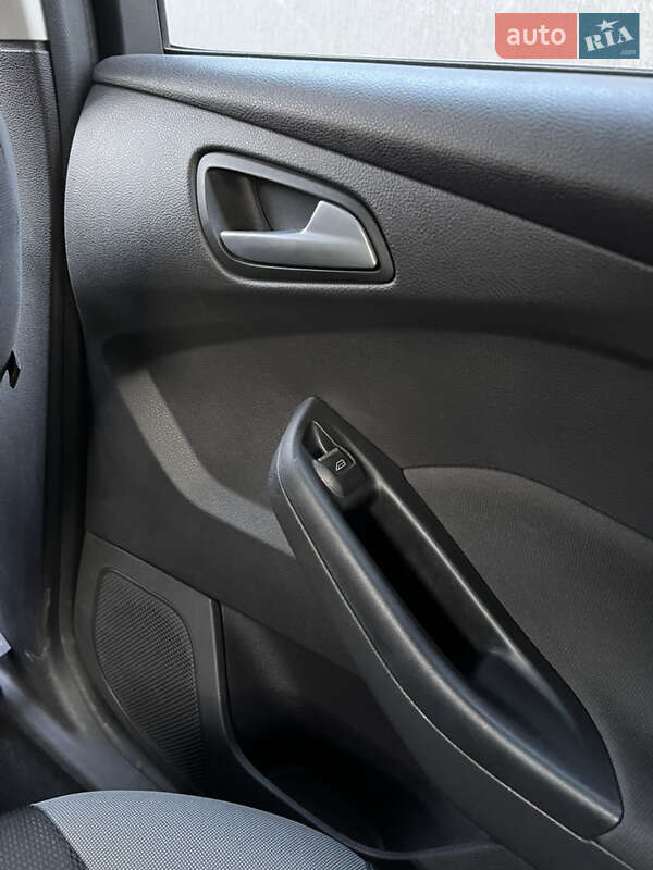 Хэтчбек Ford Focus 2013 в Львове