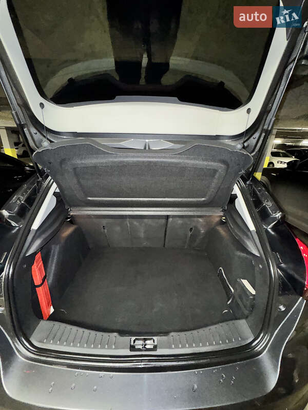 Хэтчбек Ford Focus 2015 в Львове