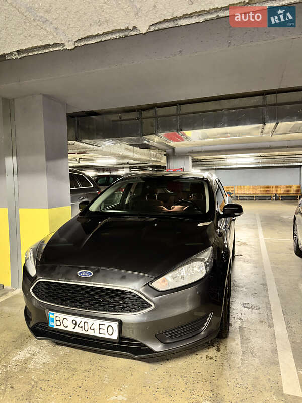 Хэтчбек Ford Focus 2015 в Львове