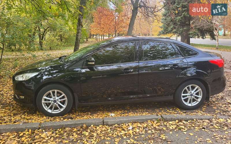 Седан Ford Focus 2016 в Запоріжжі