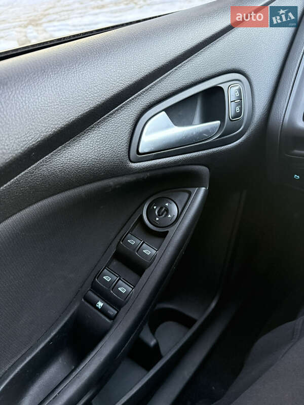 Хэтчбек Ford Focus 2016 в Львове фото 17 Хэтчбек Ford Focus 2016 в Львове