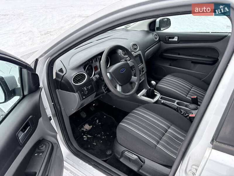 Универсал Ford Focus 2008 в Нововолынске