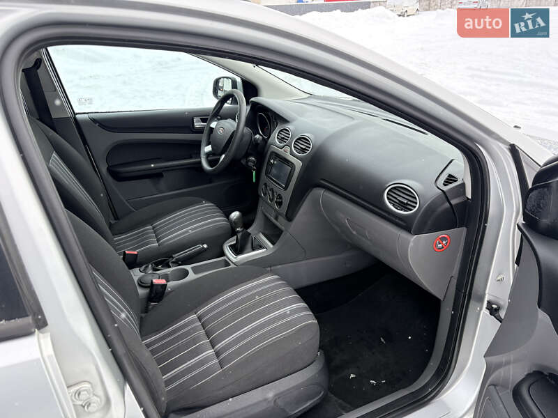 Универсал Ford Focus 2008 в Нововолынске