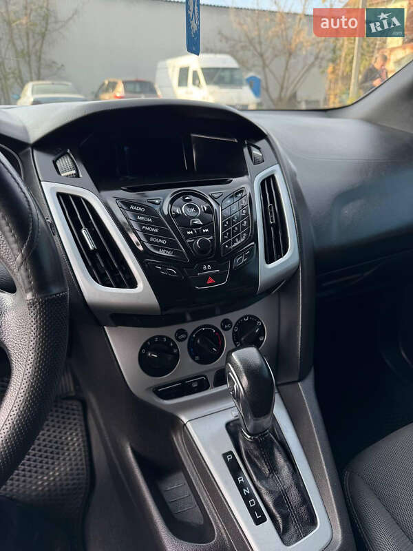 Хэтчбек Ford Focus 2014 в Черновцах