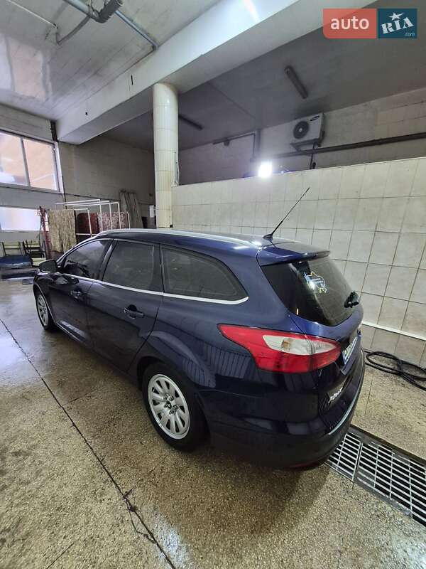 Універсал Ford Focus 2011 в Конотопі