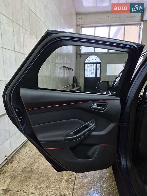 Універсал Ford Focus 2011 в Конотопі