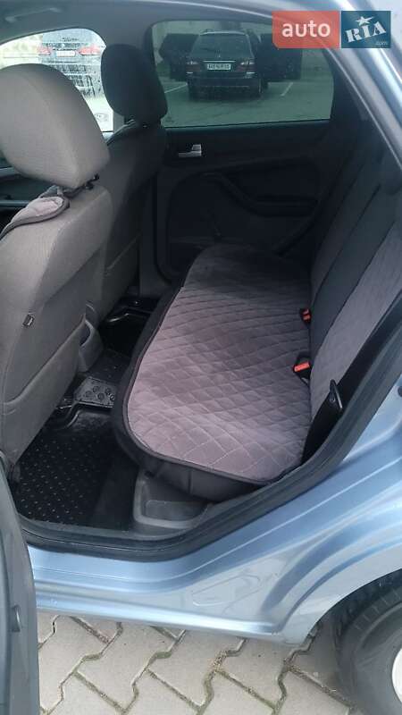 Хэтчбек Ford Focus 2006 в Виннице