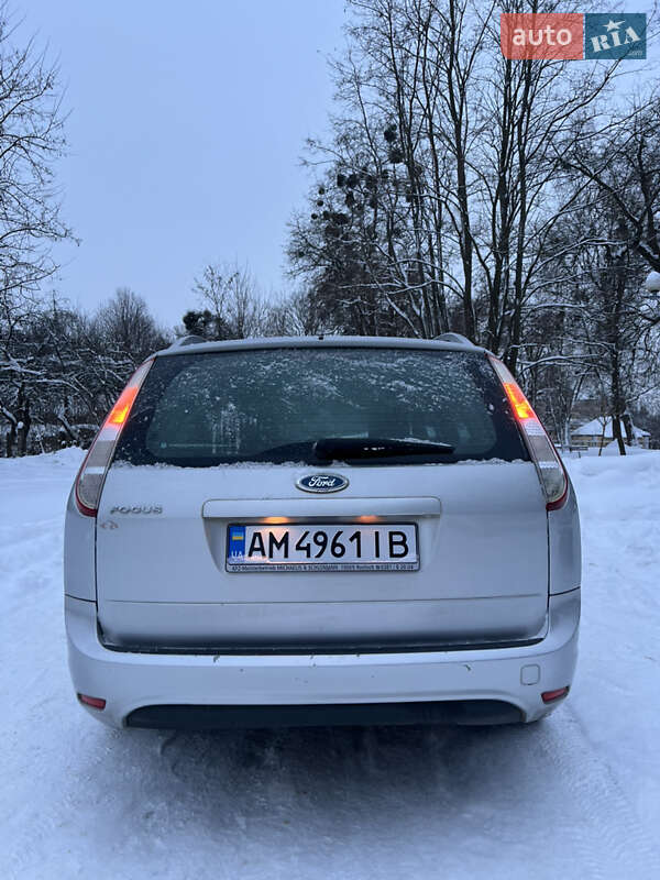 Універсал Ford Focus 2010 в Звягелі