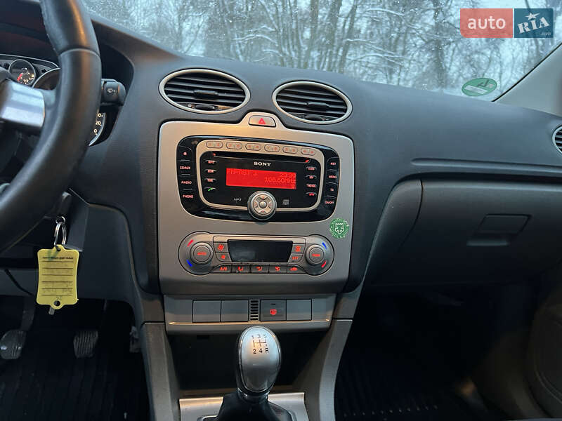 Універсал Ford Focus 2010 в Звягелі