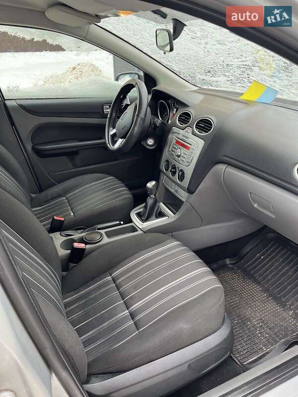 Хетчбек Ford Focus 2008 в Дніпрі
