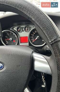 Хетчбек Ford Focus 2008 в Дніпрі