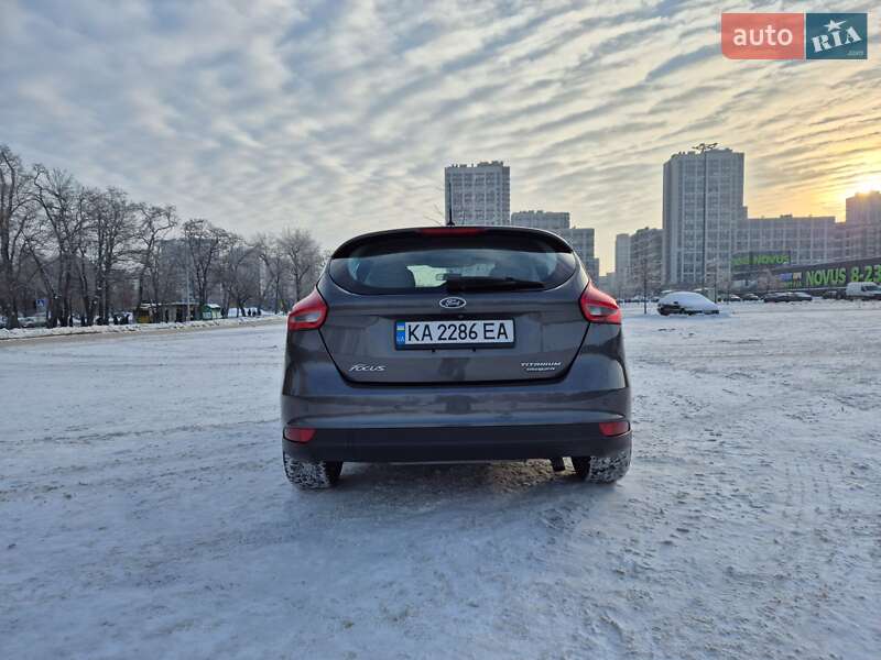Хэтчбек Ford Focus 2015 в Киеве