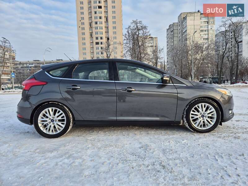 Хэтчбек Ford Focus 2015 в Киеве