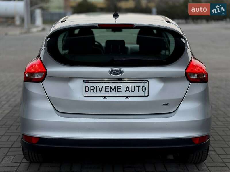 Хэтчбек Ford Focus 2015 в Днепре