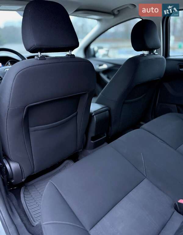 Хэтчбек Ford Focus 2015 в Днепре