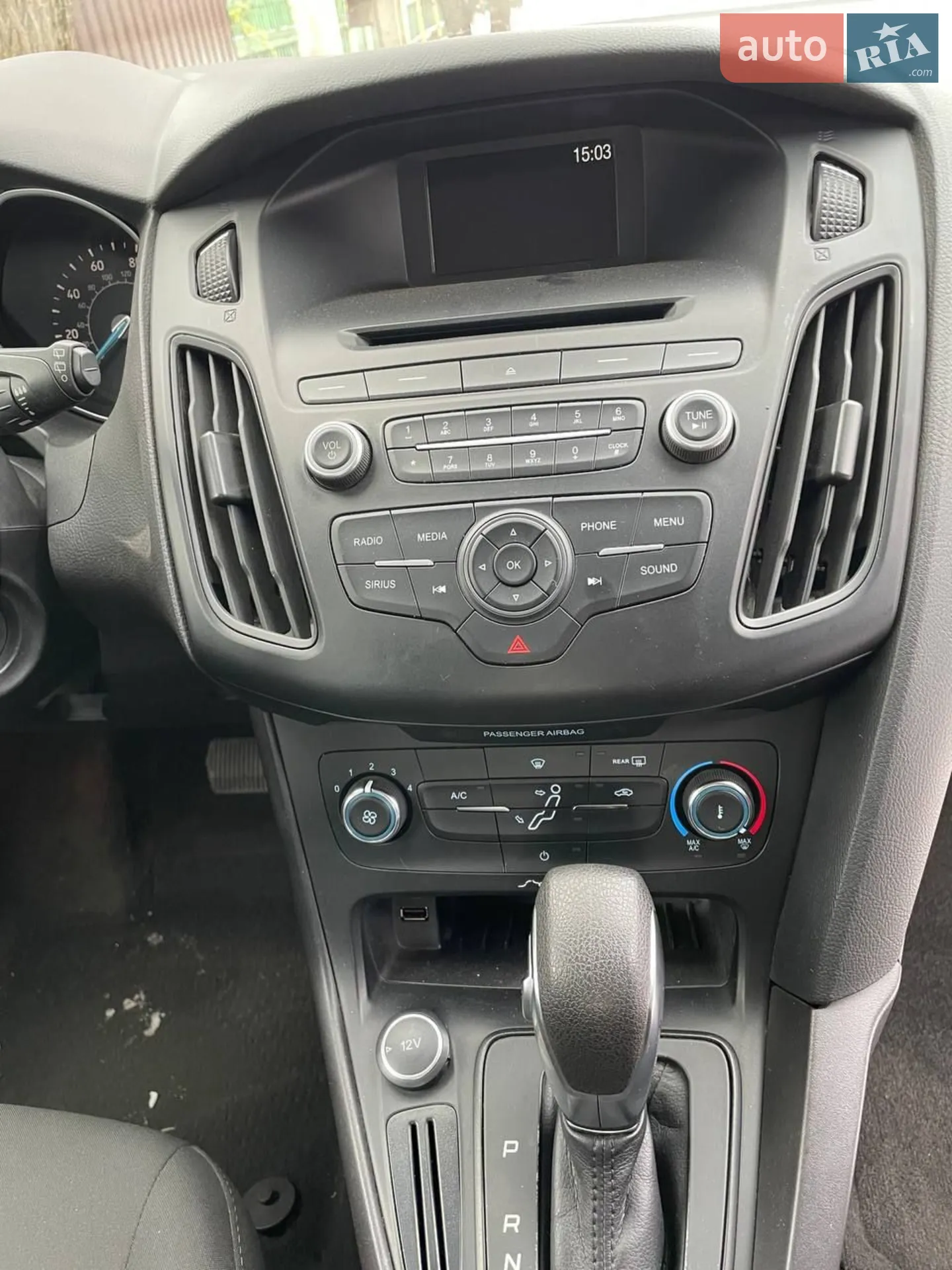 2017 Ford Focus - мініатюра 16