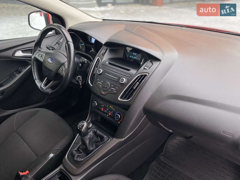 Хетчбек Ford Focus 2015 в Києві фото 12 Хетчбек Ford Focus 2015 в Києві