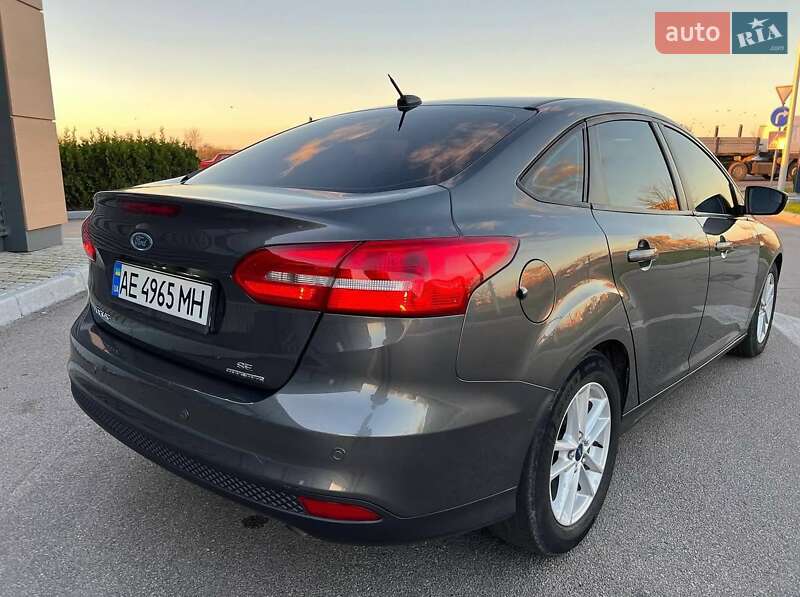 Хетчбек Ford Focus 2015 в Дніпрі