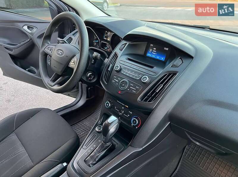 Хетчбек Ford Focus 2015 в Дніпрі