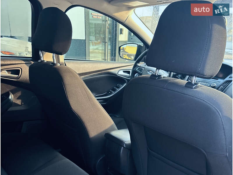 Седан Ford Focus 2015 в Киеве