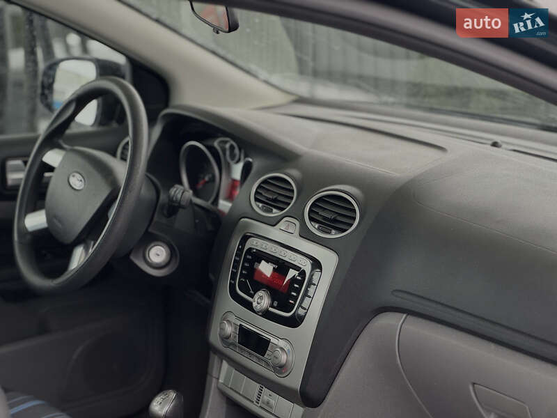 Хэтчбек Ford Focus 2008 в Вознесенске