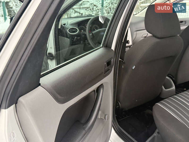 Універсал Ford Focus 2008 в Дрогобичі