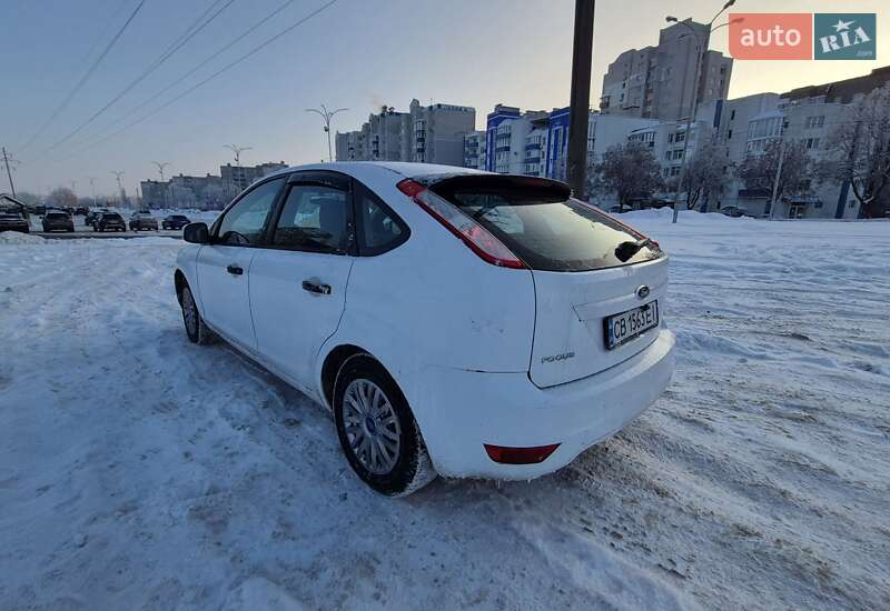 Хэтчбек Ford Focus 2011 в Чернигове