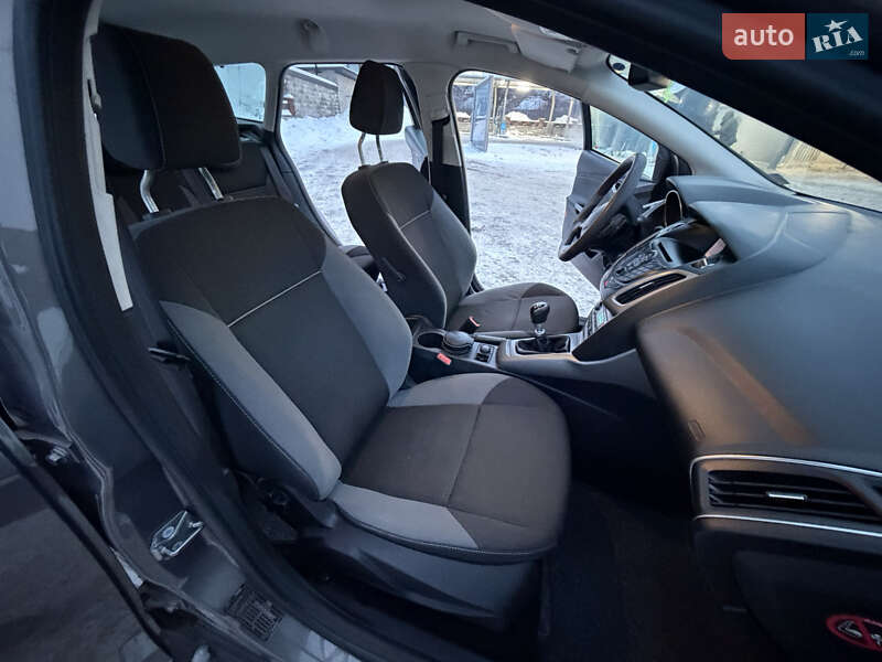 Универсал Ford Focus 2011 в Ровно