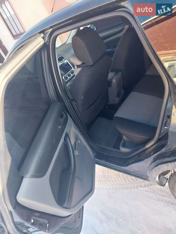 Універсал Ford Focus 2010 в Шепетівці