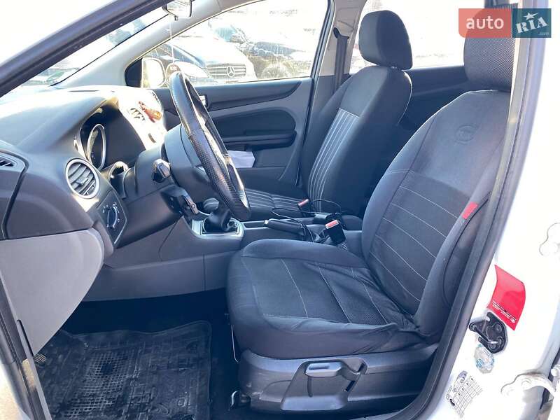 Универсал Ford Focus 2010 в Киеве