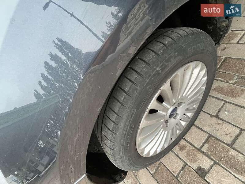 Универсал Ford Focus 2010 в Березному