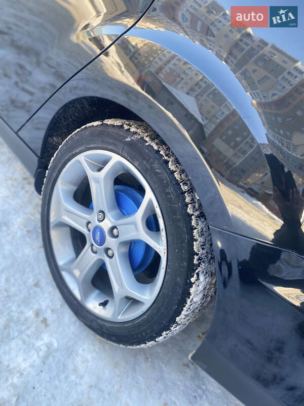 Седан Ford Focus 2015 в Чернігові