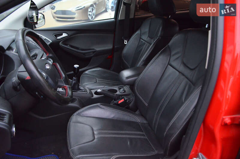 Хетчбек Ford Focus 2014 в Києві фото 26 Хетчбек Ford Focus 2014 в Києві
