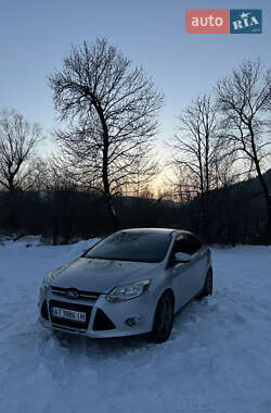 Седан Ford Focus 2014 в Микуличине
