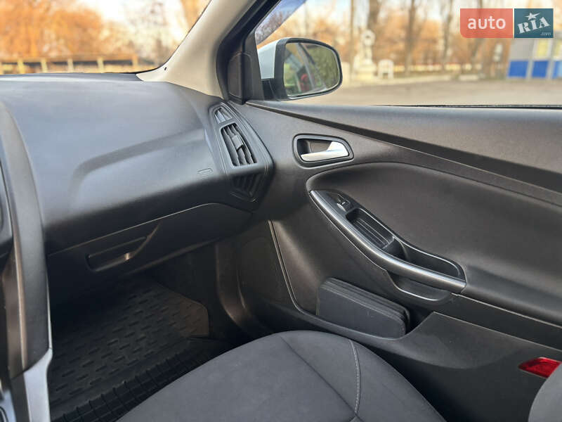 Седан Ford Focus 2016 в Николаеве