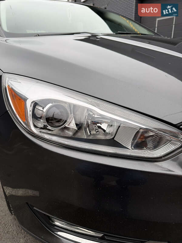 Хэтчбек Ford Focus 2016 в Вишневом