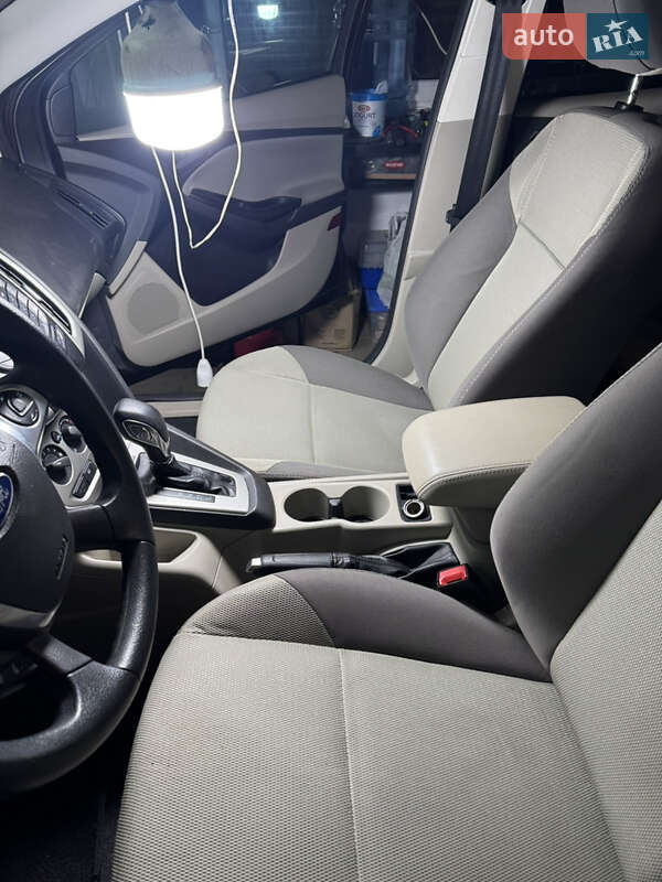 Седан Ford Focus 2013 в Николаеве фото 2 Седан Ford Focus 2013 в Николаеве
