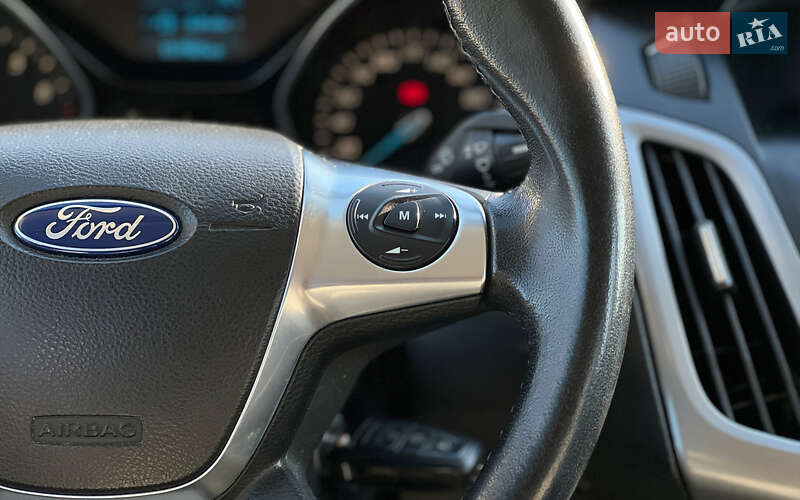 Седан Ford Focus 2013 в Львові