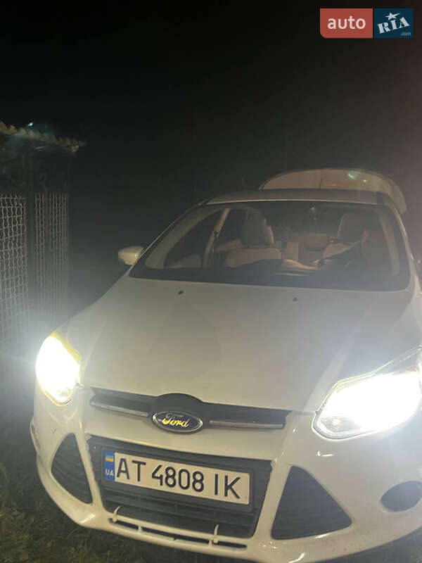 Седан Ford Focus 2014 в Городенці
