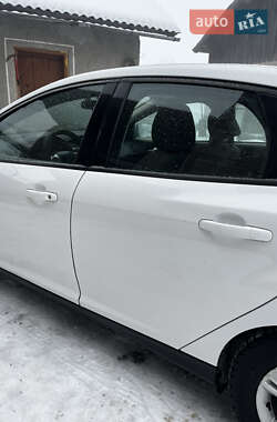 Седан Ford Focus 2014 в Городенке