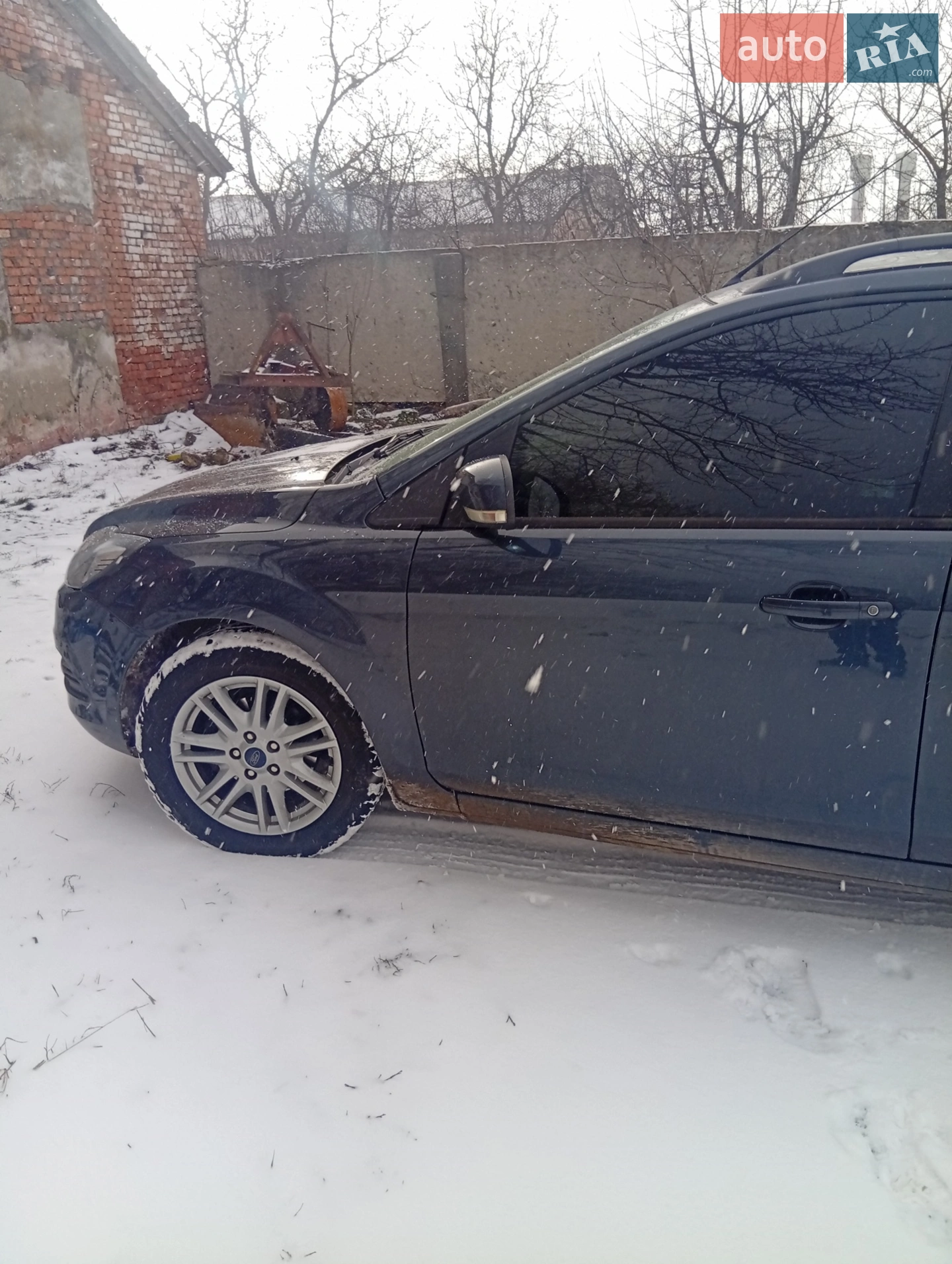 2010 Ford Focus - мініатюра 2