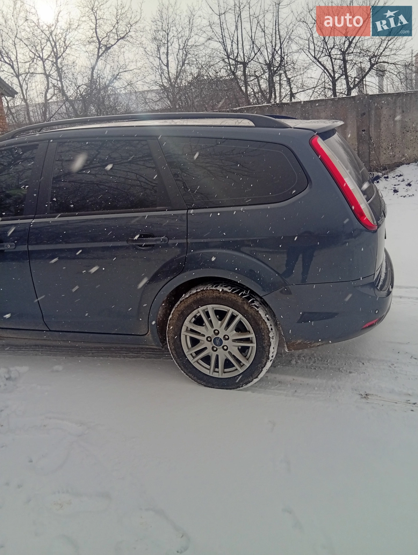 2010 Ford Focus - мініатюра 3