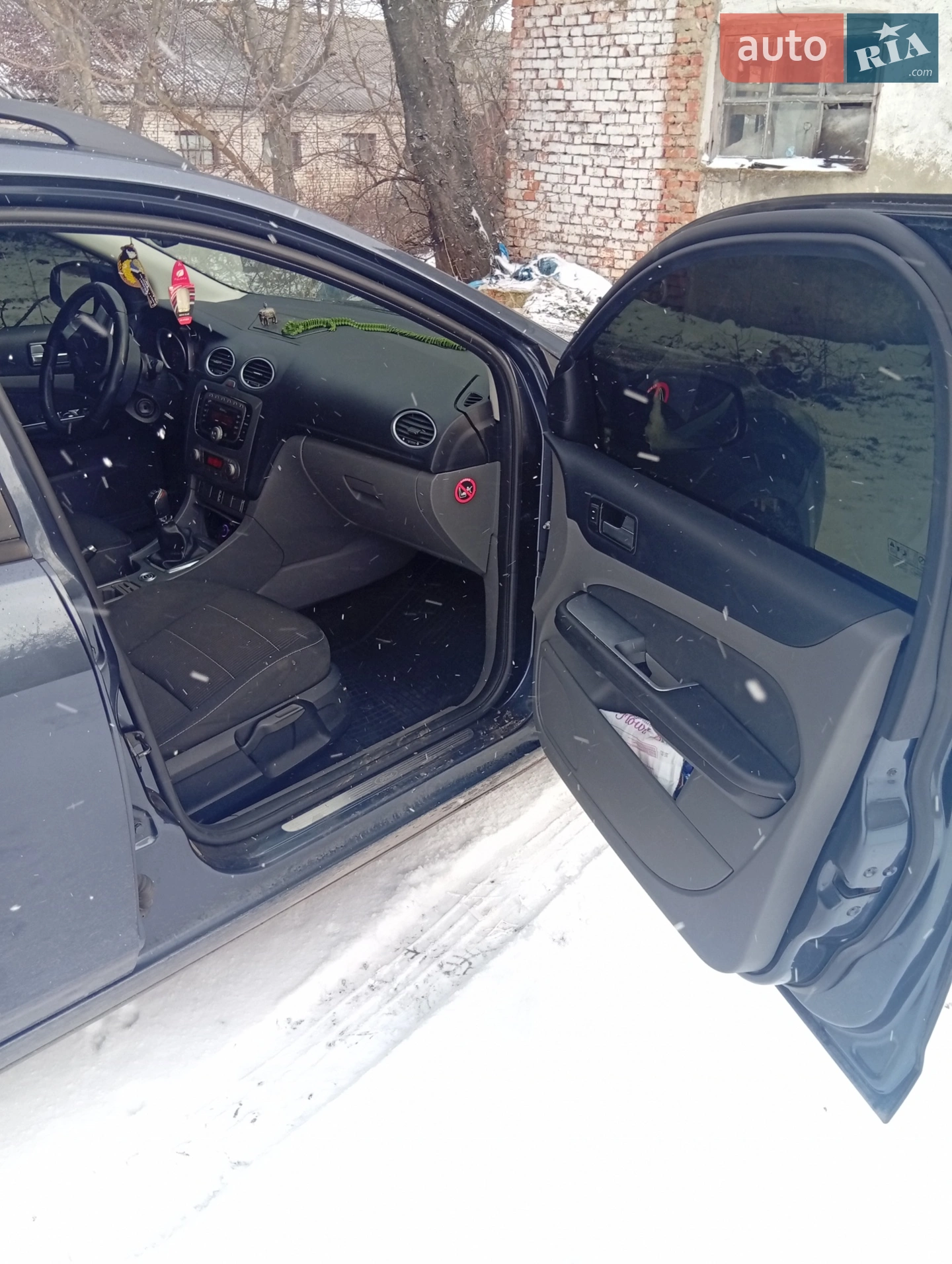 2010 Ford Focus - мініатюра 12