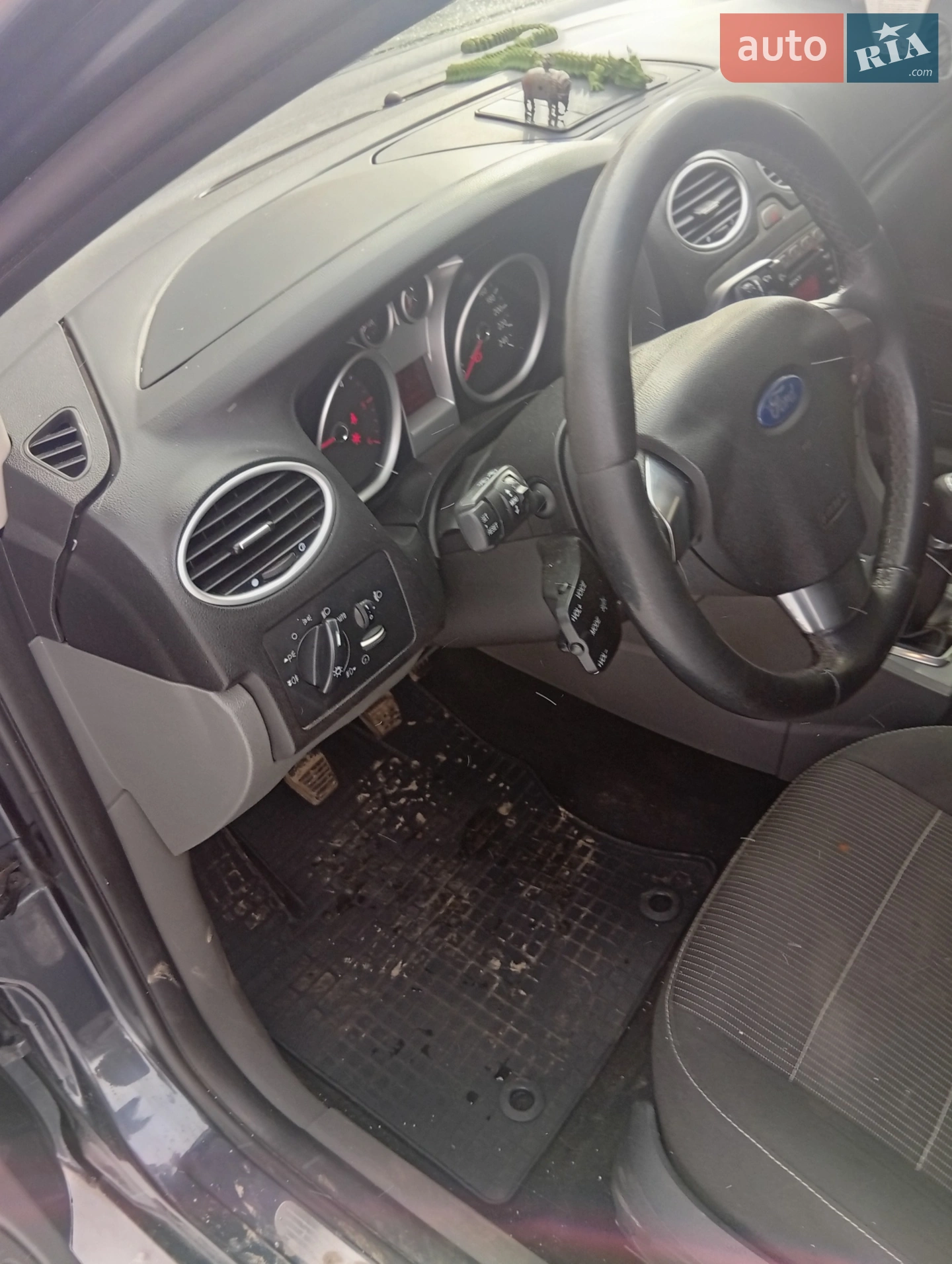2010 Ford Focus - мініатюра 20