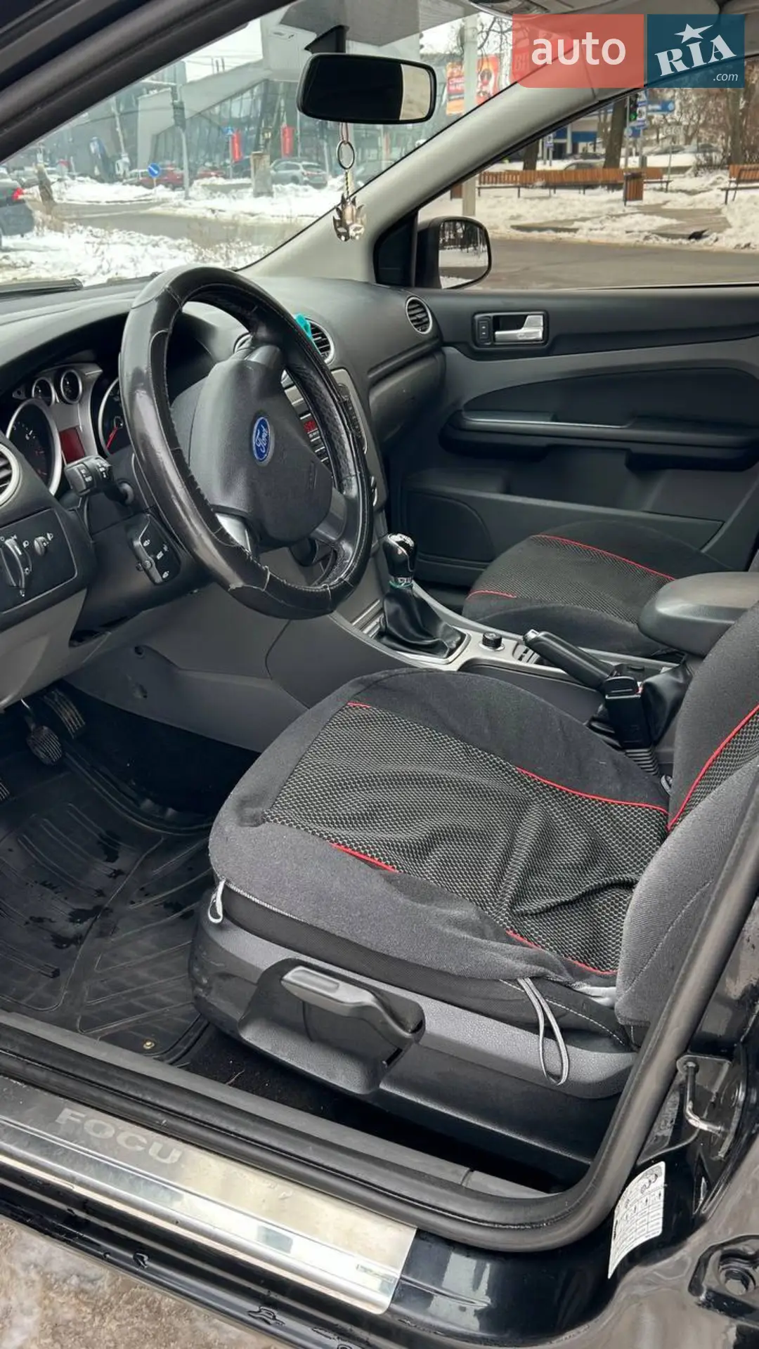 2010 Ford Focus - мініатюра 7