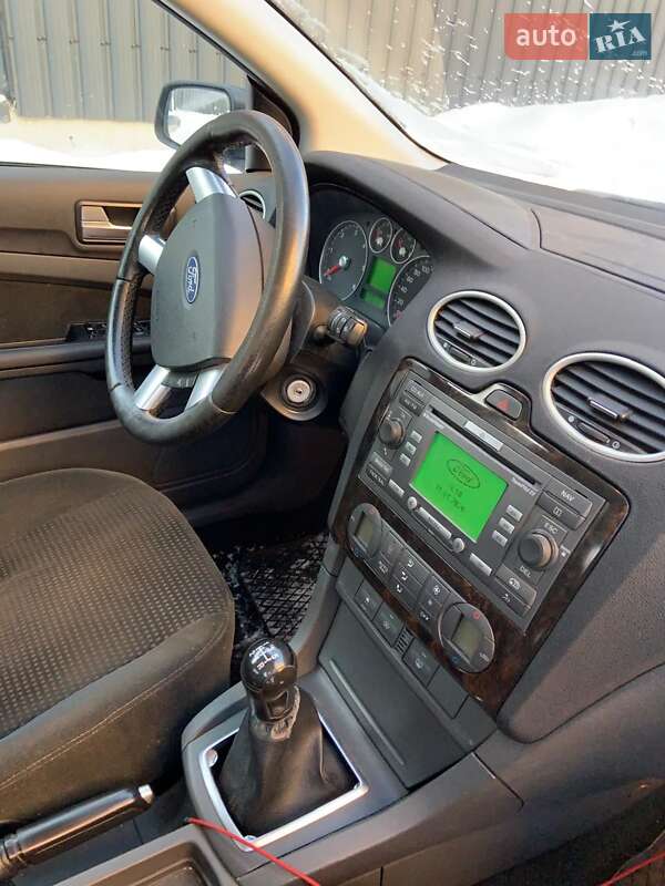 Хетчбек Ford Focus 2005 в Винниках фото 14 Хетчбек Ford Focus 2005 в Винниках