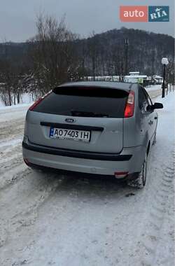 Хэтчбек Ford Focus 2005 в Ужгороде