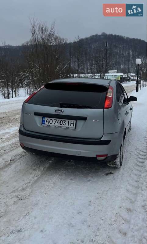 Хэтчбек Ford Focus 2005 в Ужгороде фото 9 Хэтчбек Ford Focus 2005 в Ужгороде