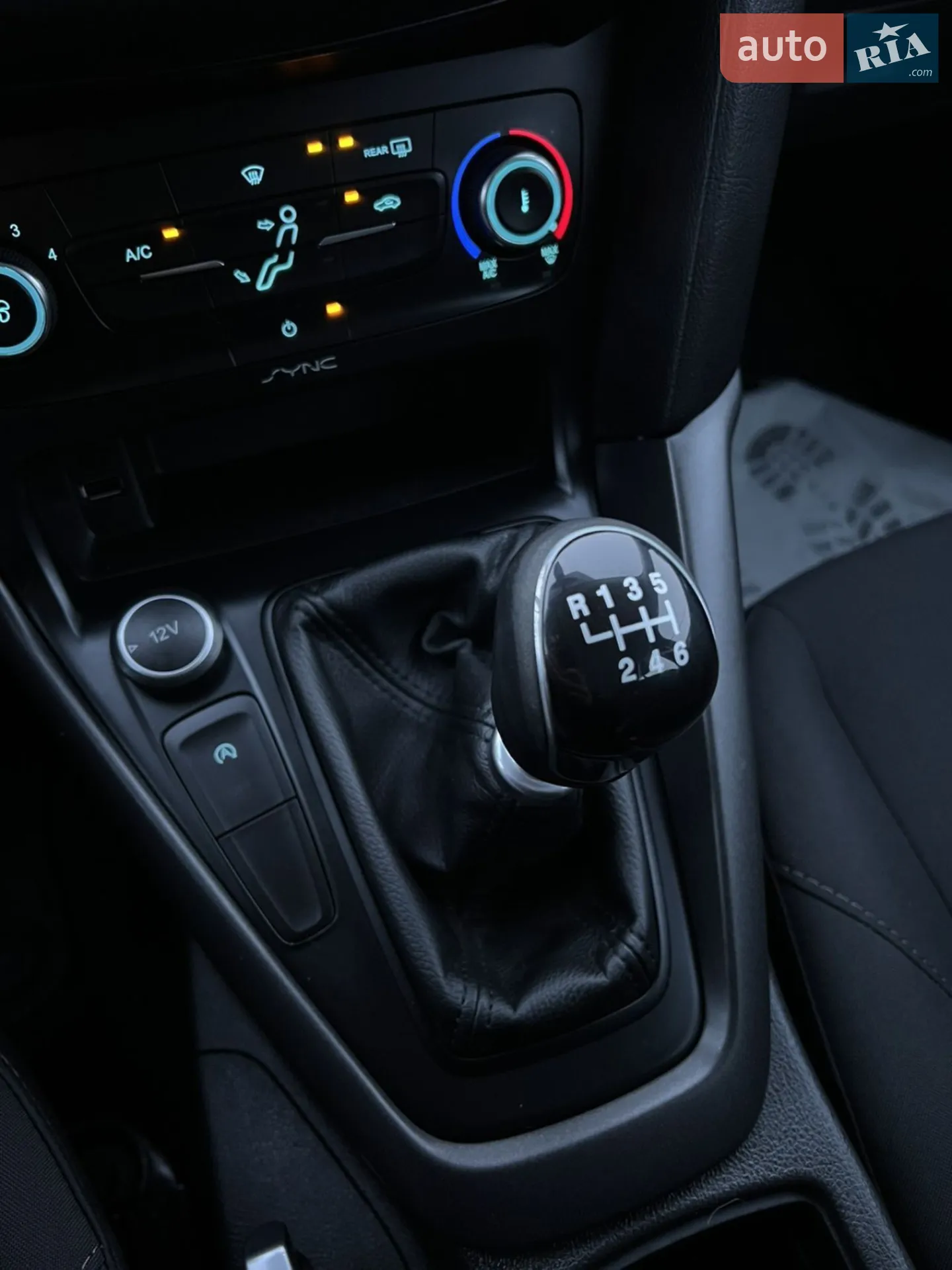 2017 Ford Focus - мініатюра 15