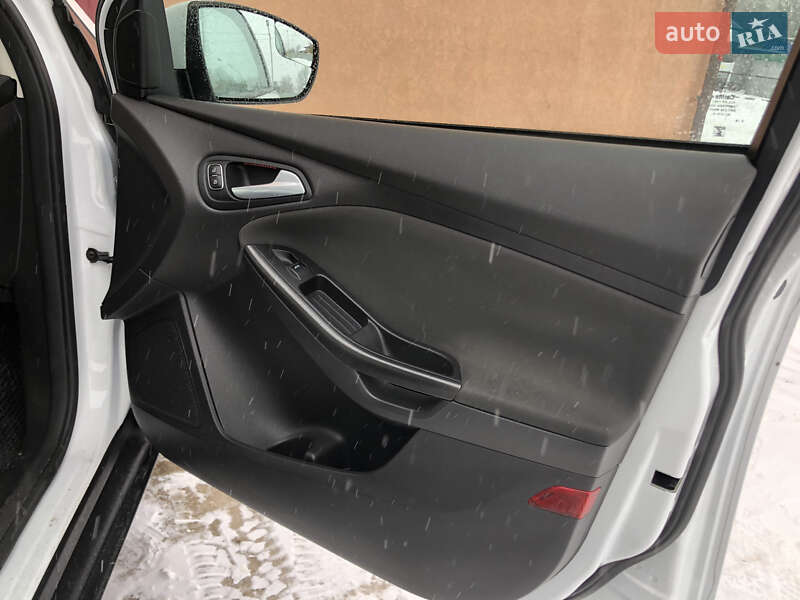 Хетчбек Ford Focus 2015 в Львові